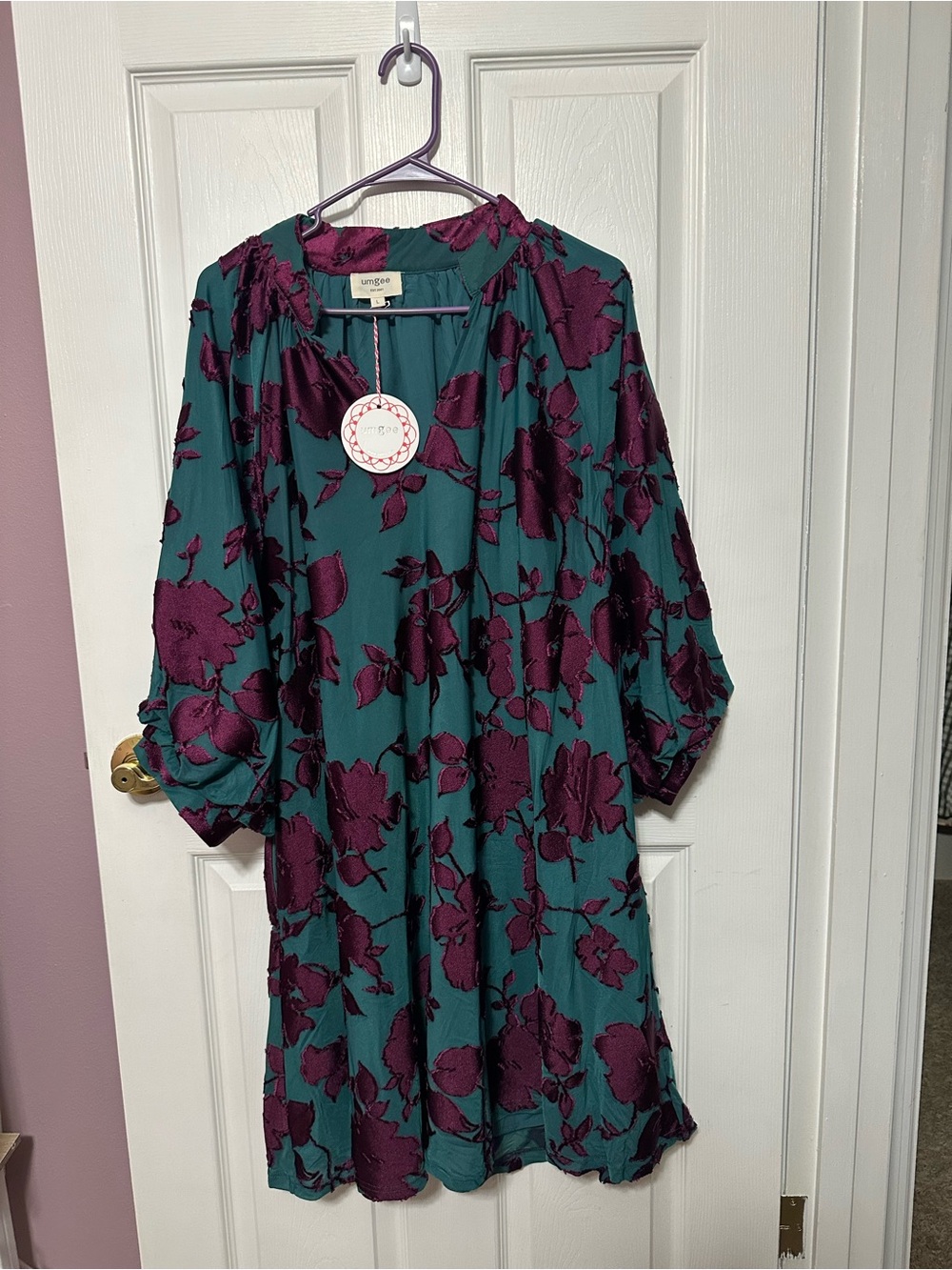 Umgee Large NWT In Color Teal and Plum Velvet Floral Dress